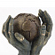 Скульптура "Мир в твоих руках" с логотипом в Волгограде заказать по выгодной цене в кибермаркете AvroraStore