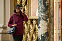 Толстовка с капюшоном на молнии женская Queen, темно-серая с логотипом в Волгограде заказать по выгодной цене в кибермаркете AvroraStore