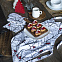 Подарочный набор  для кухни  "Снегири": передник и прихватки (2 шт) с логотипом в Волгограде заказать по выгодной цене в кибермаркете AvroraStore