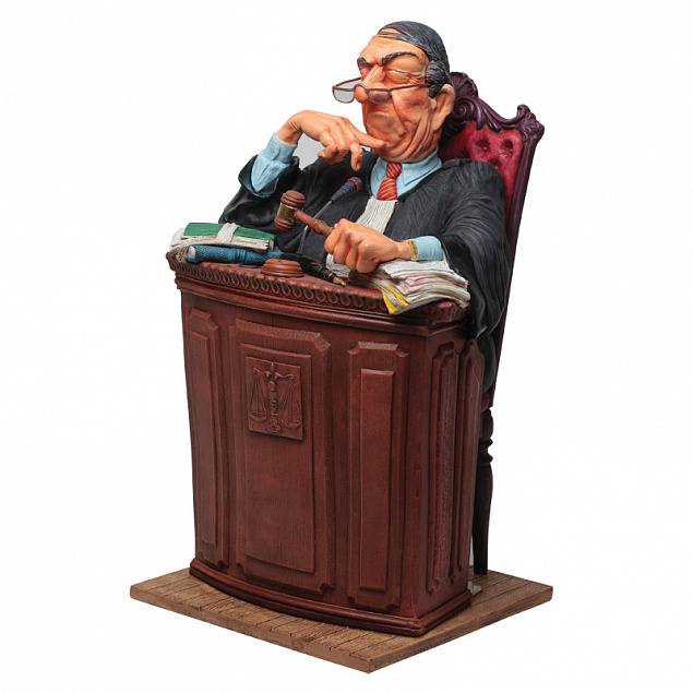Скульптура "Судья" с логотипом в Волгограде заказать по выгодной цене в кибермаркете AvroraStore