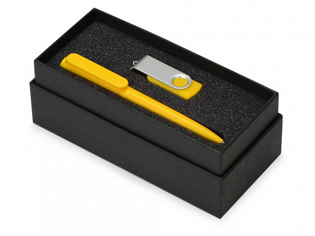 Подарочный набор Qumbo с ручкой и флешкой с логотипом в Волгограде заказать по выгодной цене в кибермаркете AvroraStore