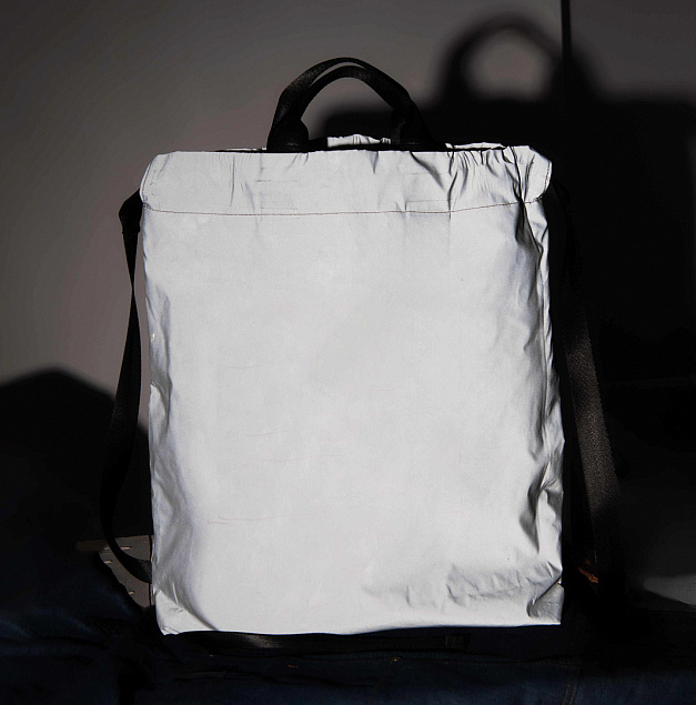 Рюкзак RUN, светоотражающий серый, 48х40см, 100% нейлон с логотипом в Волгограде заказать по выгодной цене в кибермаркете AvroraStore