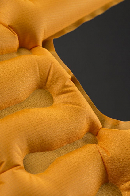 Надувной коврик Inertia X-Lite, оранжевый с логотипом в Волгограде заказать по выгодной цене в кибермаркете AvroraStore
